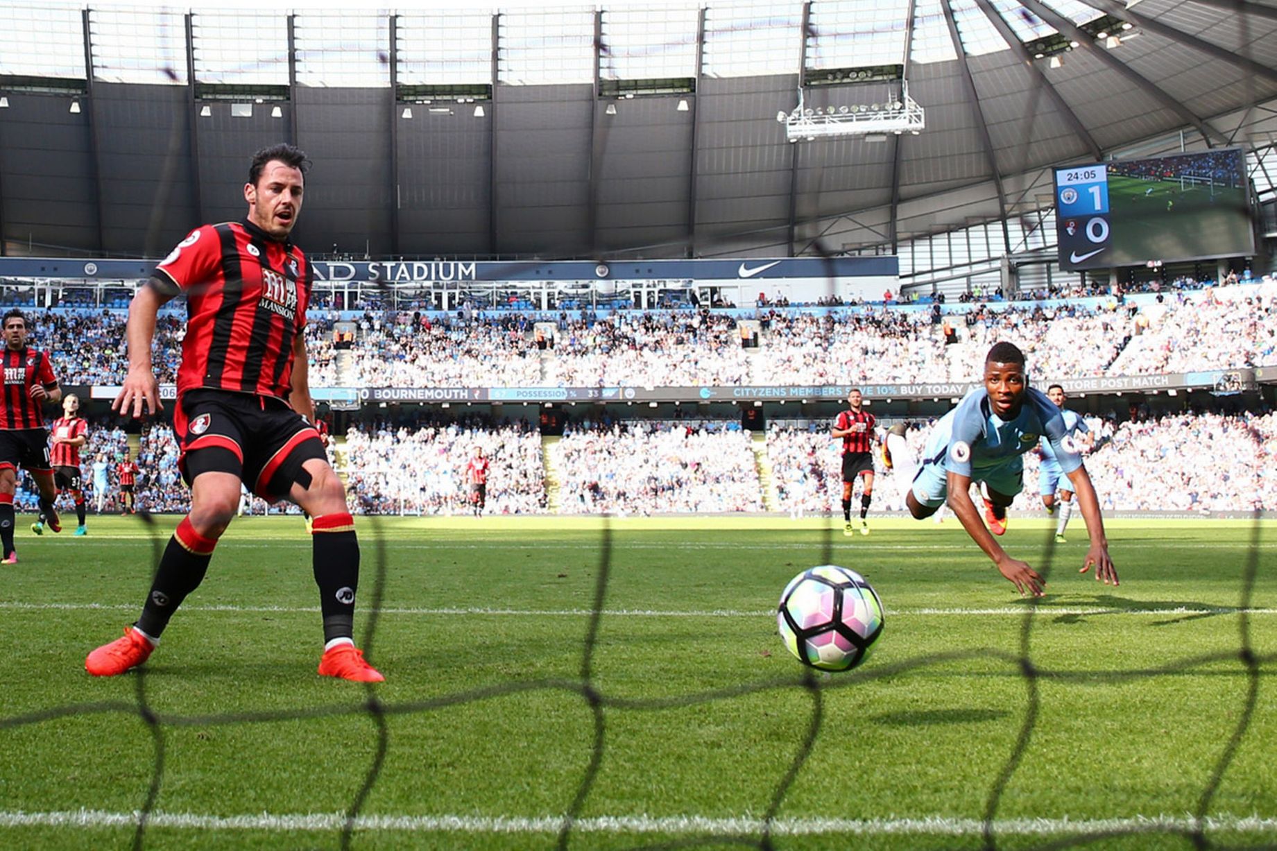  Ե 4 - 0 Ѹ
