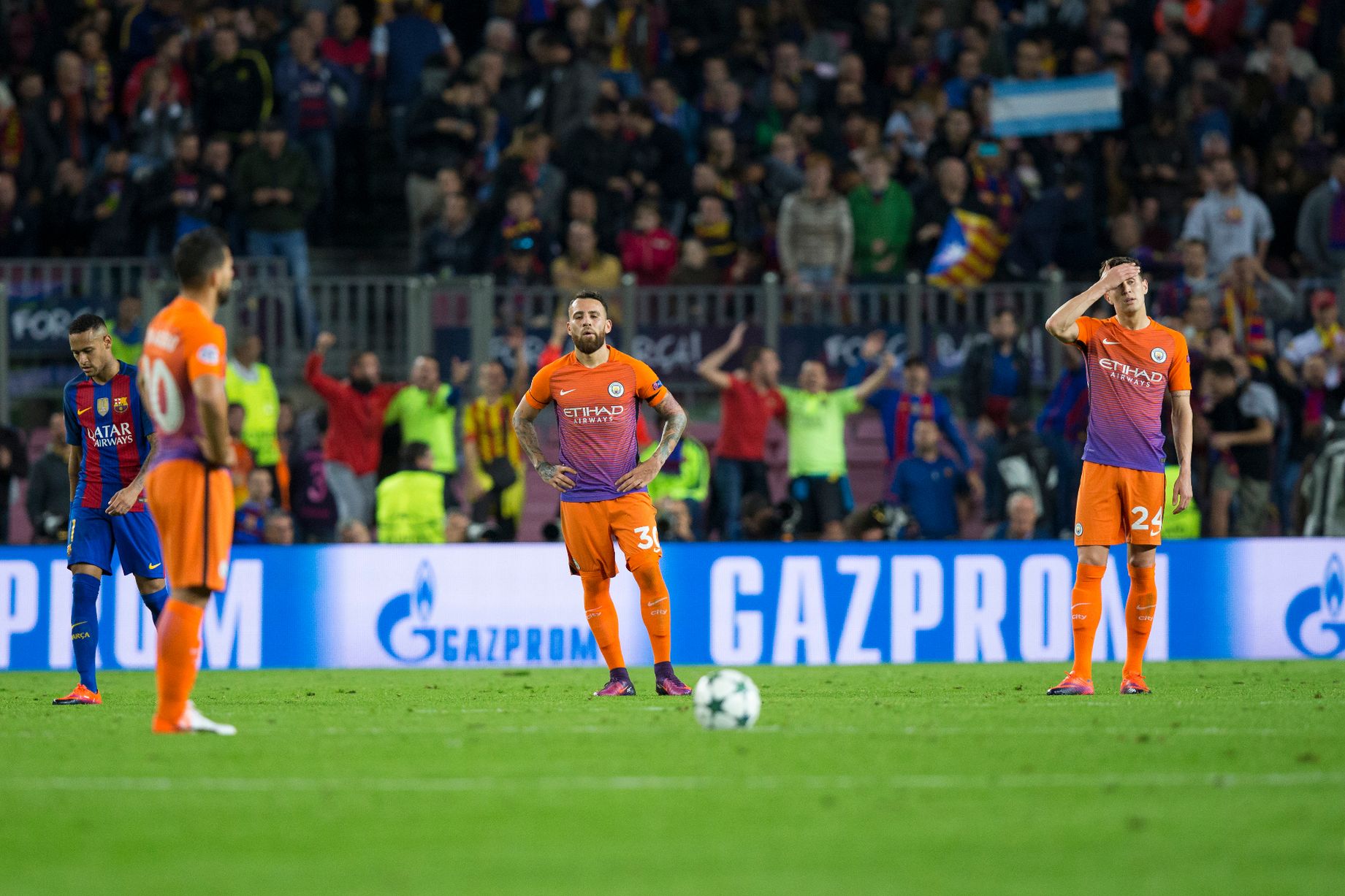 Ź 4 - 0  Ե
